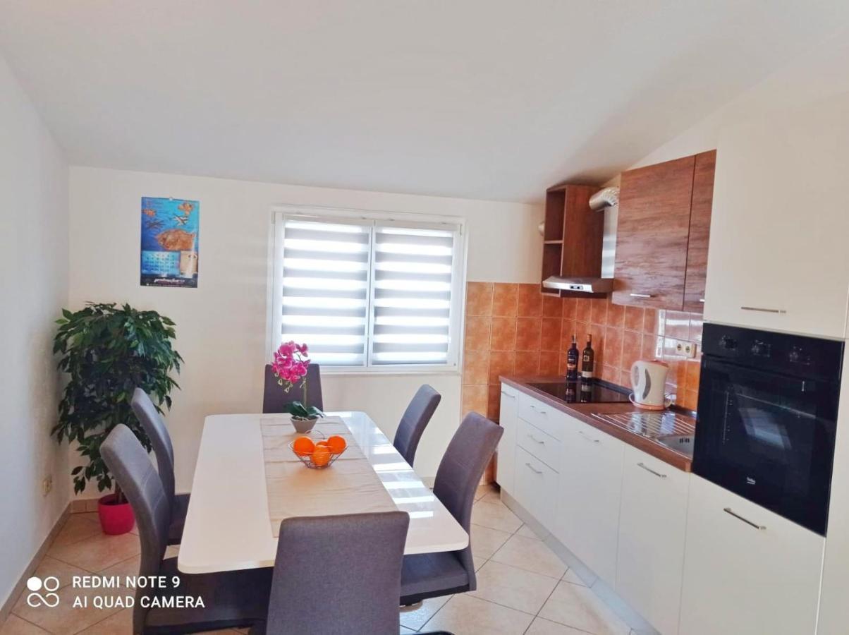 Apartman Mia With Pool1 Split Kültér fotó
