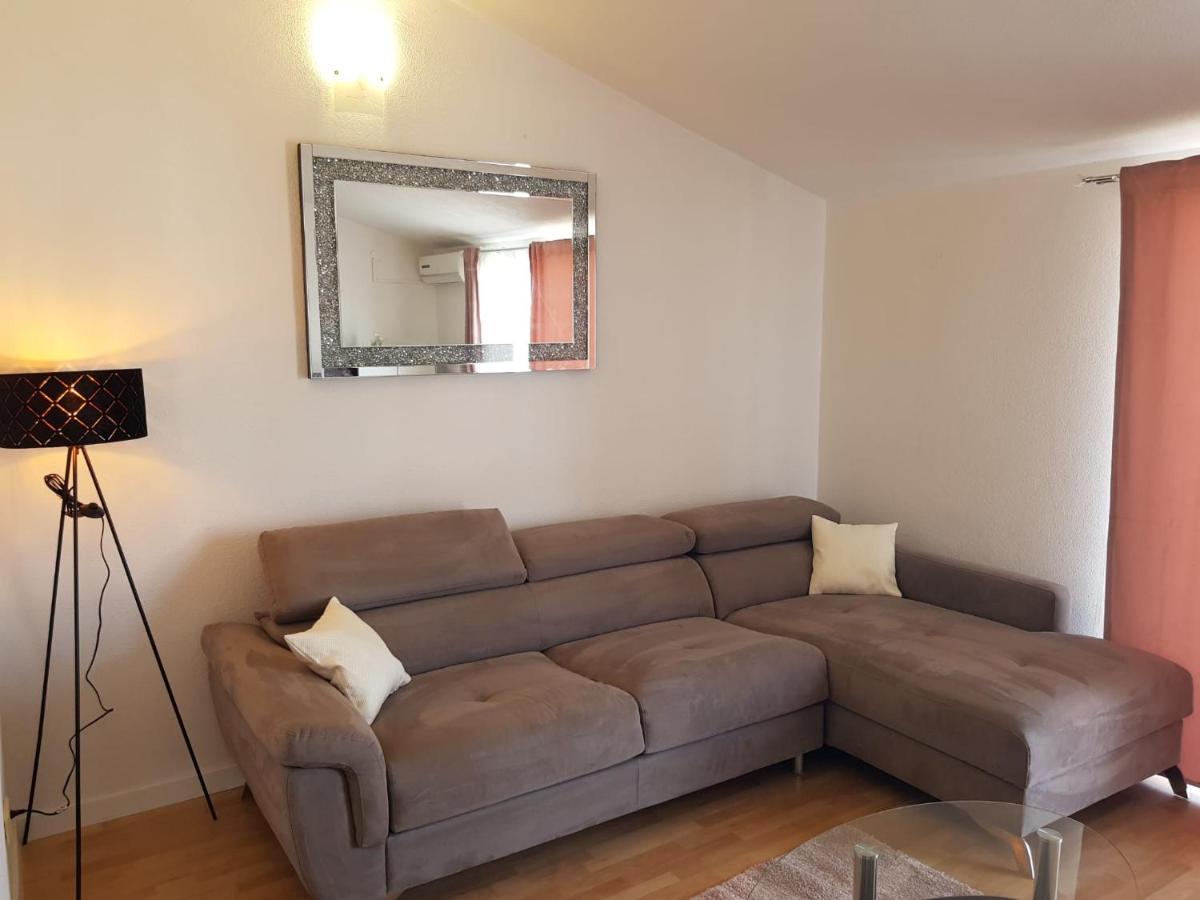 Apartman Mia With Pool1 Split Kültér fotó