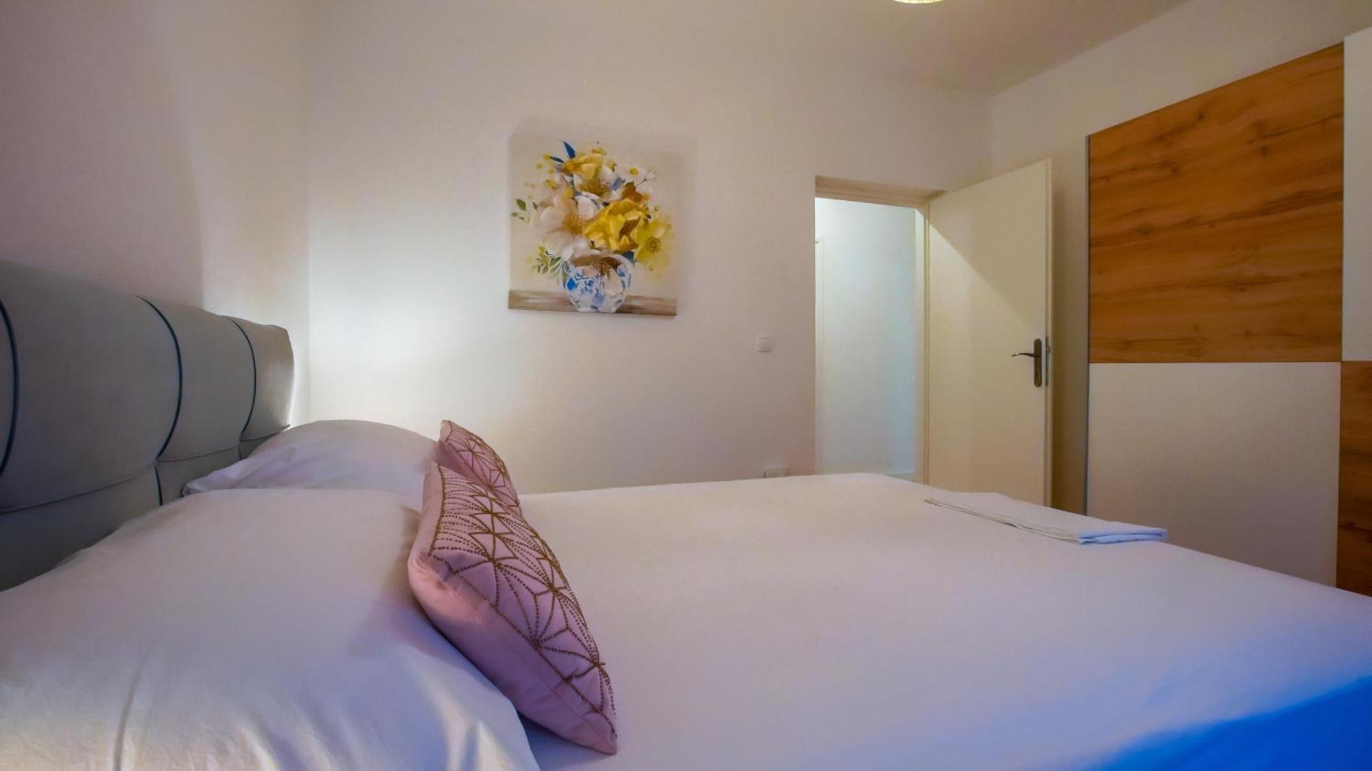 Apartman Mia With Pool1 Split Kültér fotó