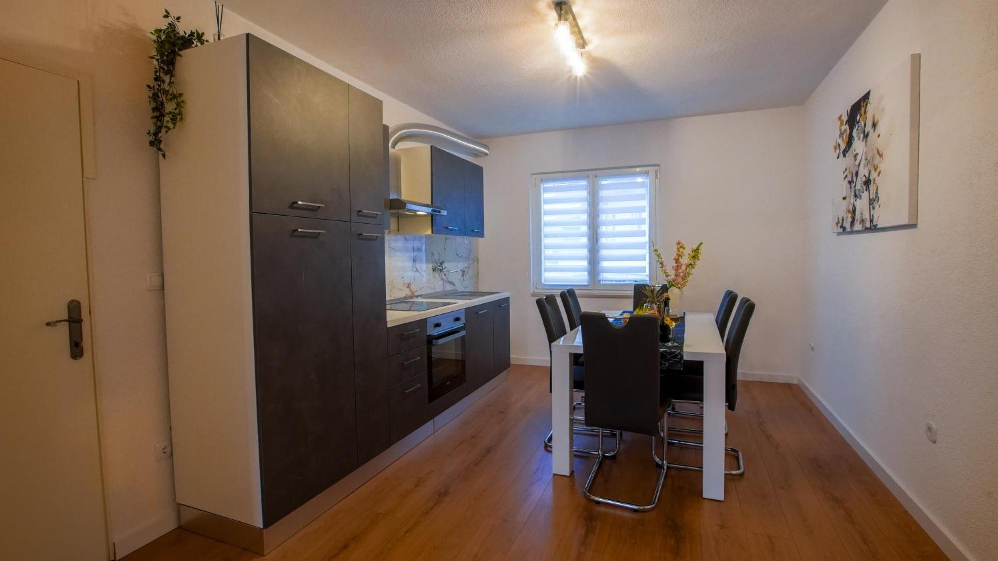 Apartman Mia With Pool1 Split Kültér fotó
